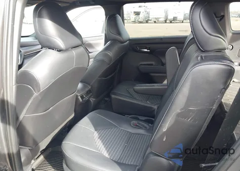 2021 Toyota Highlander Xse z USA, uszkodzony, nr VIN 5TDJZRBH6MS095099